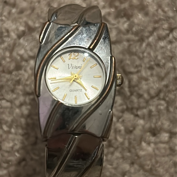 Vivani women’s vintage silver/rose gold bangle bracelet watch one size extends - Picture 2 of 8